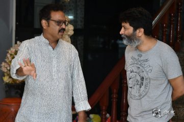 Celebrities Pay Homage to Vijaya Nirmala Garu